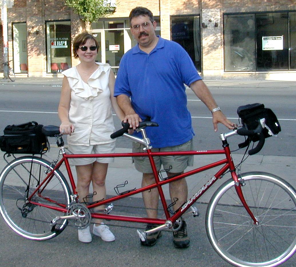 A very pleasant couple with a beautifully dialed-in tandem